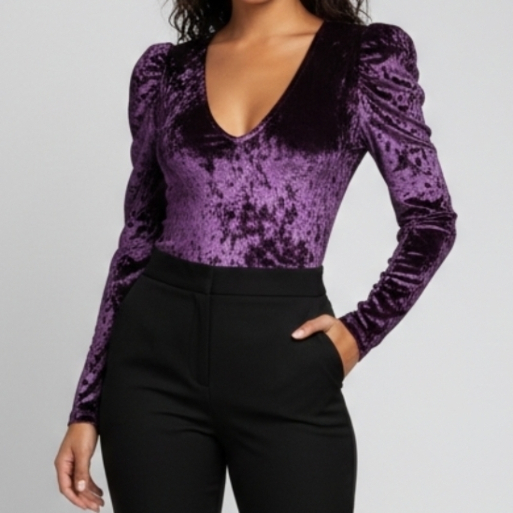 And Now This Womens Puff-Shoulder Crushed Velvet V-neck Thong Bodysuit PURPLE XS
